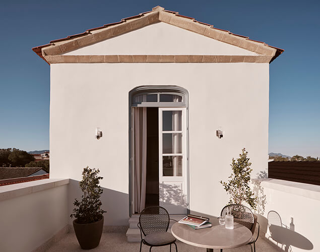 Grande & Luxe with Terrace